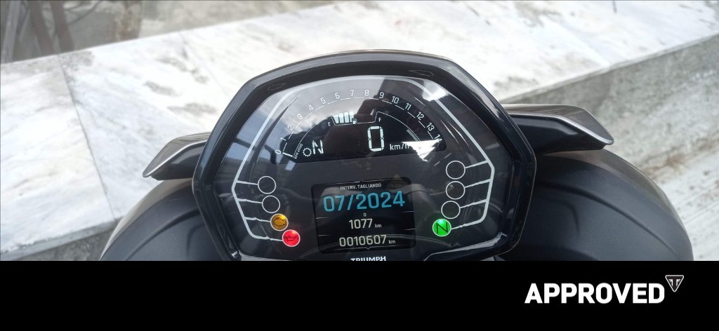 TRIUMPH Street Triple 765 R