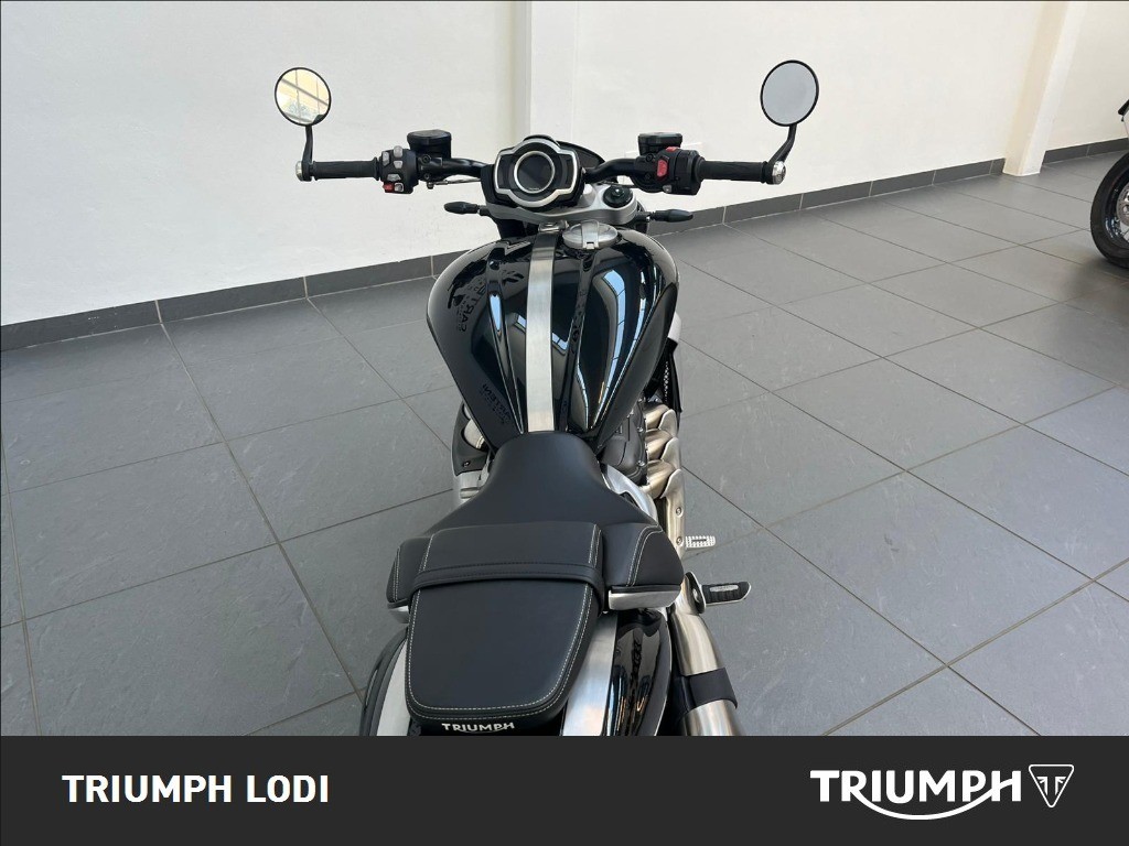 TRIUMPH Rocket III 2500 R