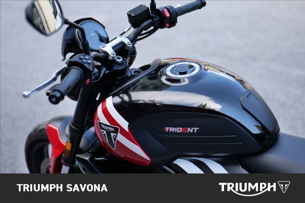TRIUMPH Trident 660 Diablo Red / Sapphire Black Abs