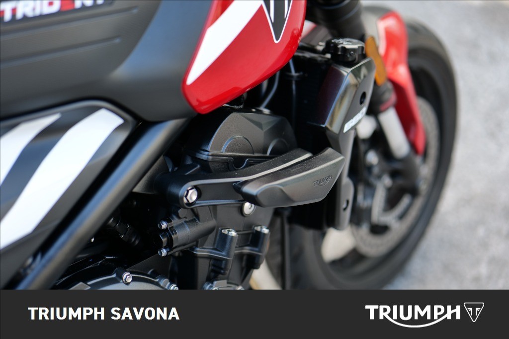 TRIUMPH Trident 660 Diablo Red / Sapphire Black Abs
