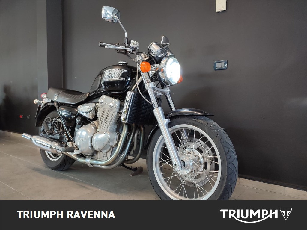 TRIUMPH Thunderbird 900 