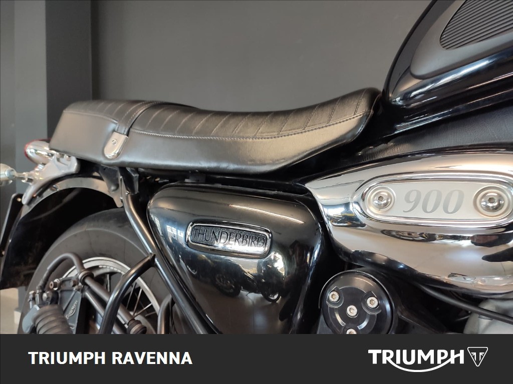 TRIUMPH Thunderbird 900 