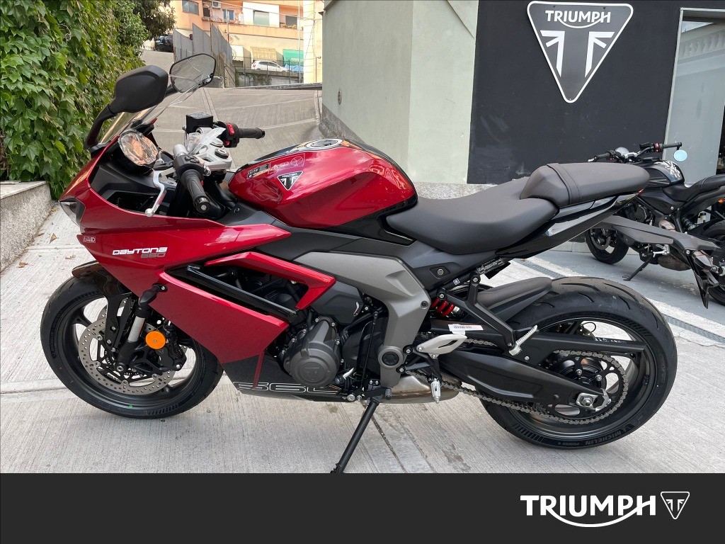 TRIUMPH Daytona 660 Abs #2