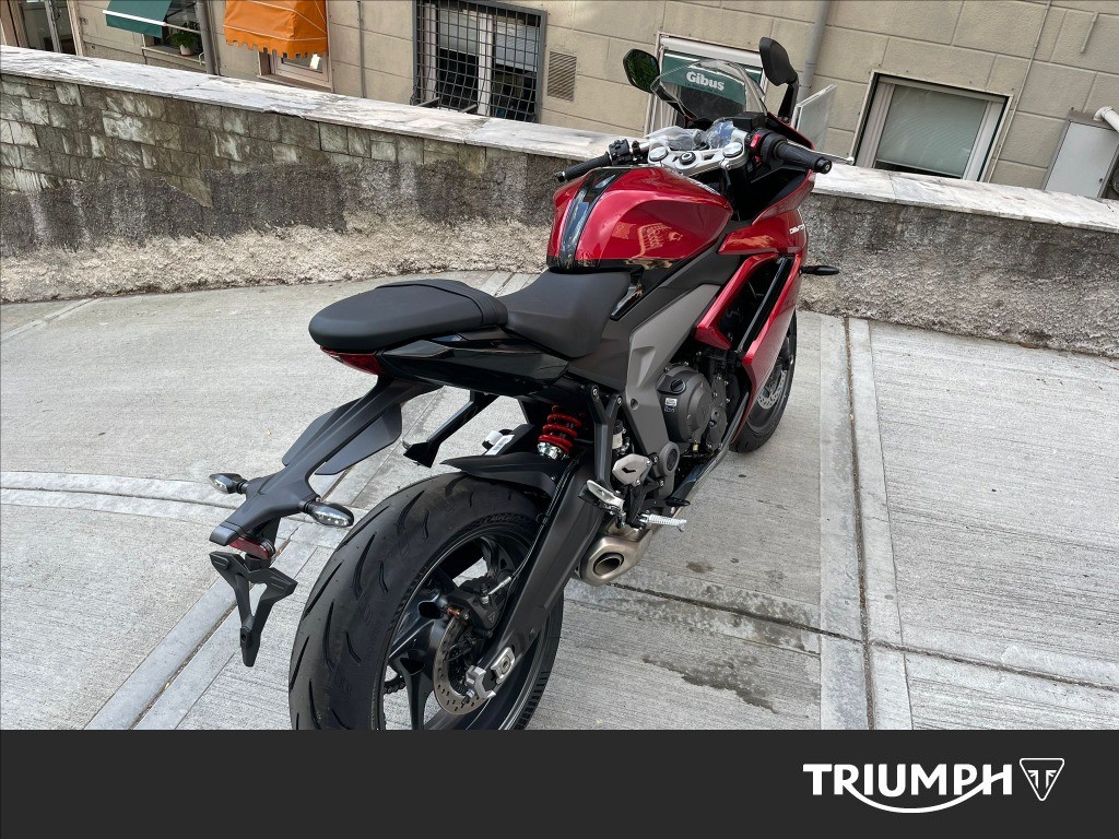 TRIUMPH Daytona 660 Abs #5