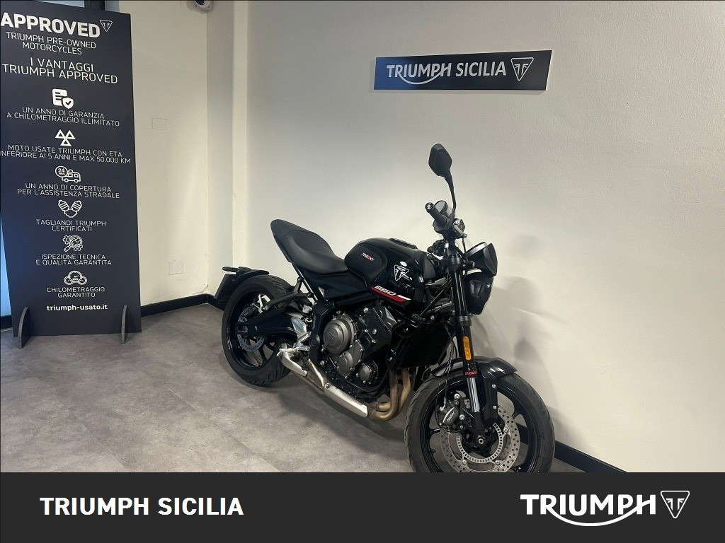 TRIUMPH Trident 660 Jet Black Abs #1