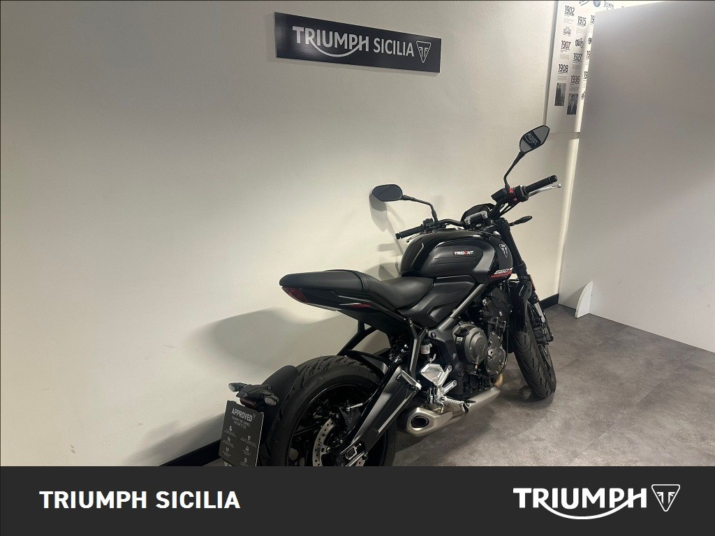 TRIUMPH Trident 660 Jet Black Abs #2