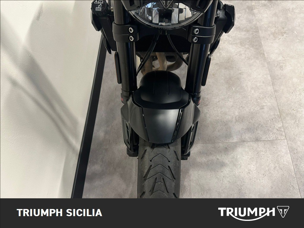 TRIUMPH Trident 660 Jet Black Abs #8