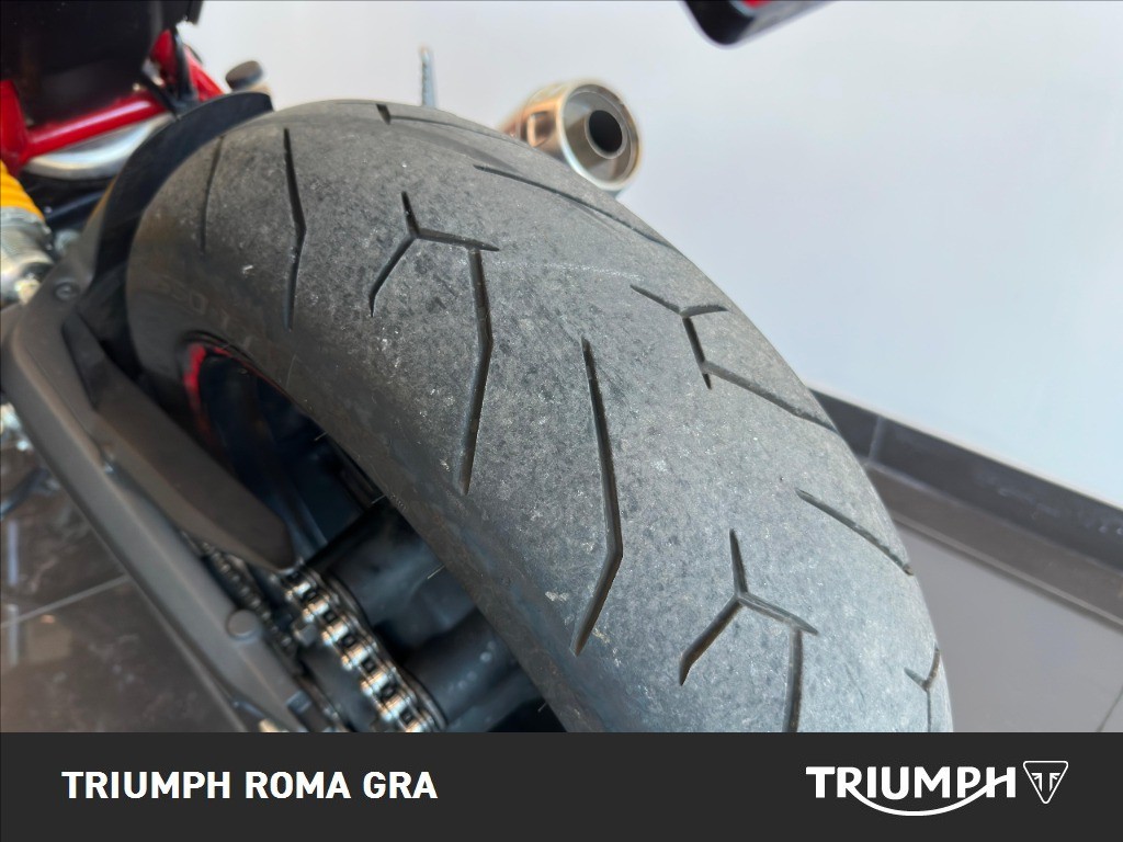 DUCATI Monster 797 plus Red