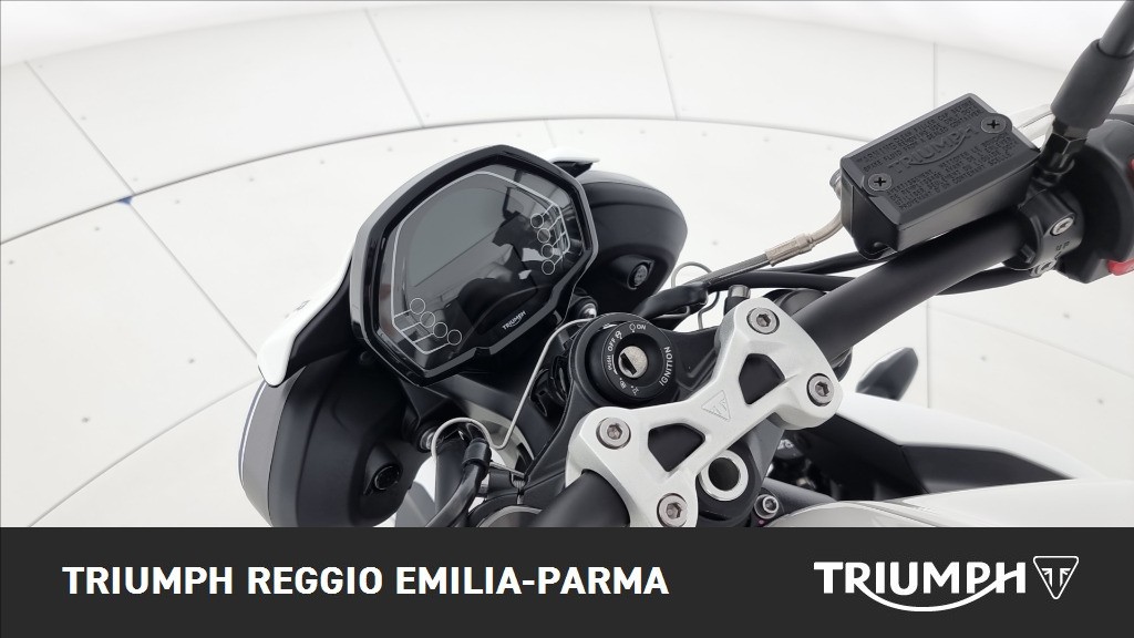 TRIUMPH Street Triple 765 R #8