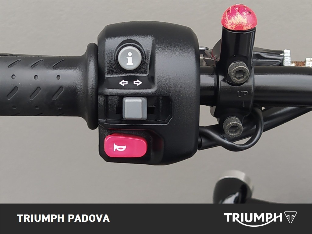 TRIUMPH Street Twin 900 