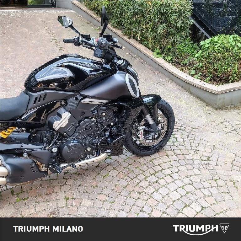 DUCATI Diavel V4 1158 Thrilling Black #2