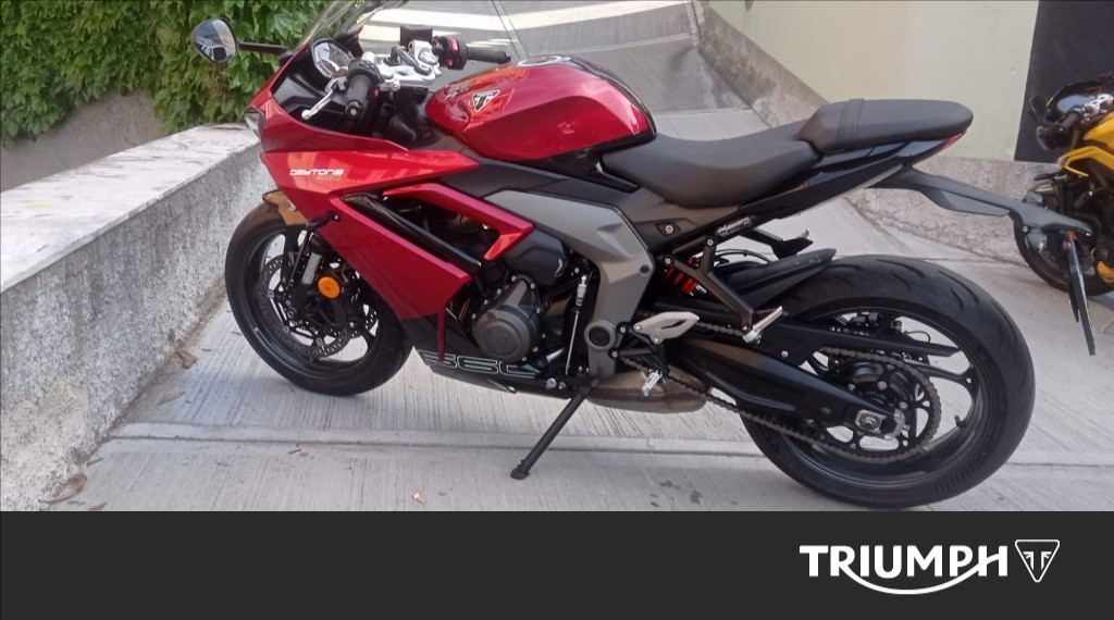 TRIUMPH Daytona 660 Abs #1