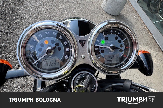 TRIUMPH Bonneville 900 T100 E5