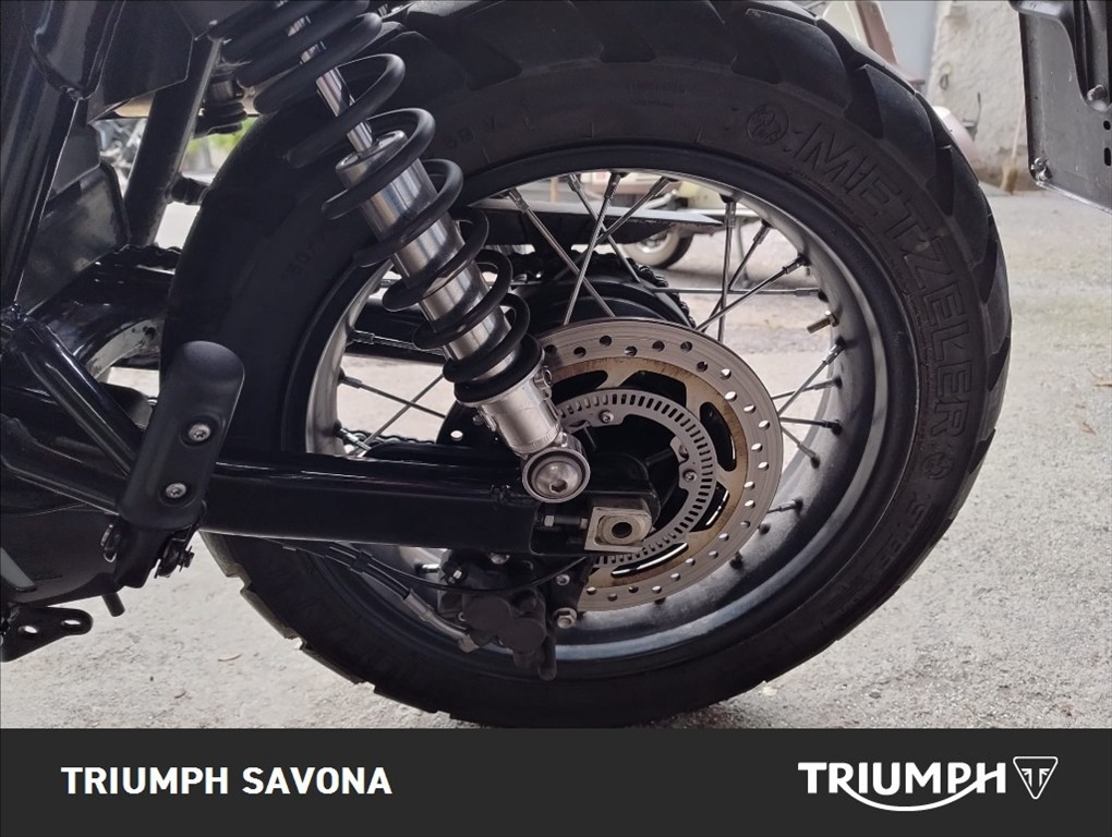 TRIUMPH Street Scrambler 900 