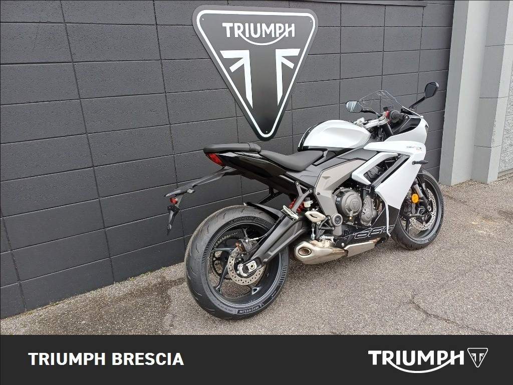 TRIUMPH Daytona 660 Abs