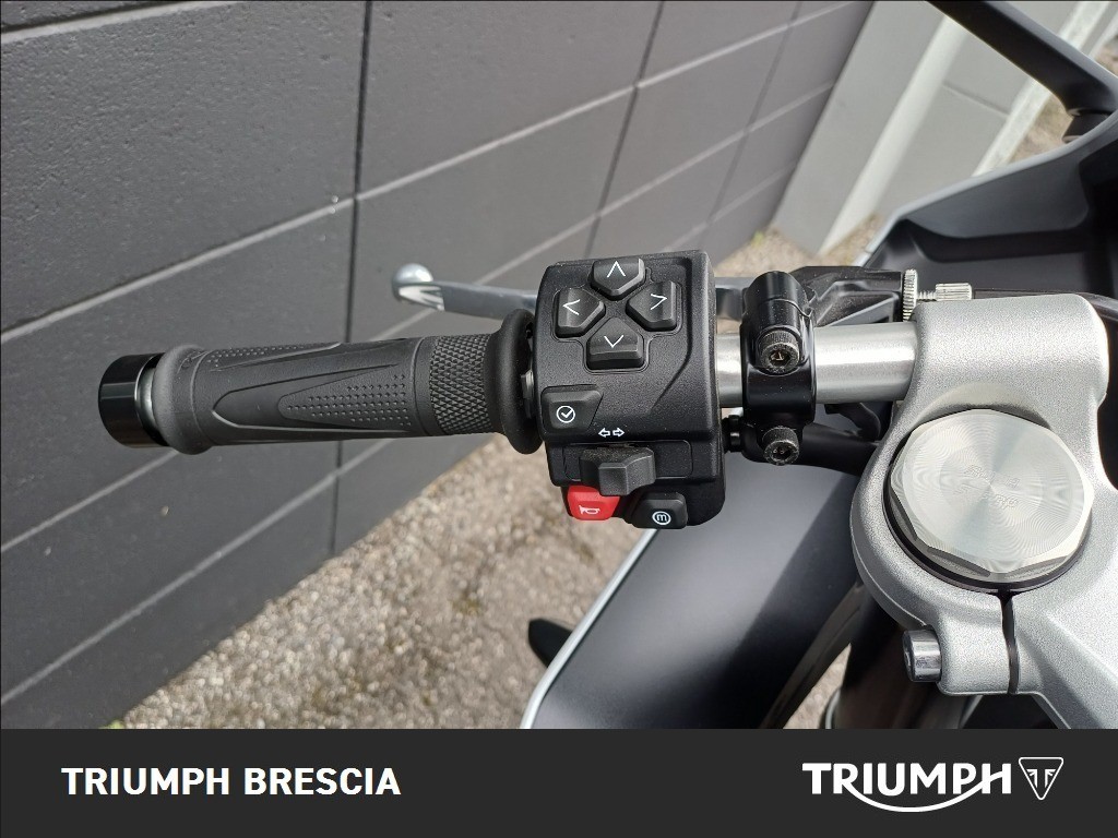 TRIUMPH Daytona 660 Abs