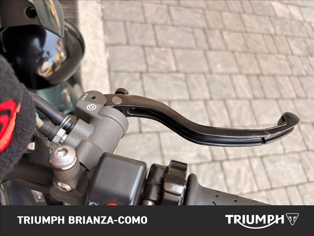 TRIUMPH Speed Triple 1050 
