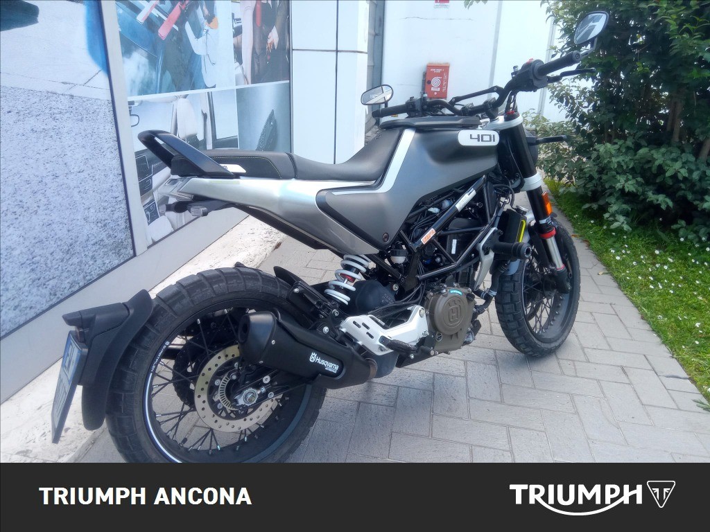 HUSQVARNA Svartpilen 401 4T