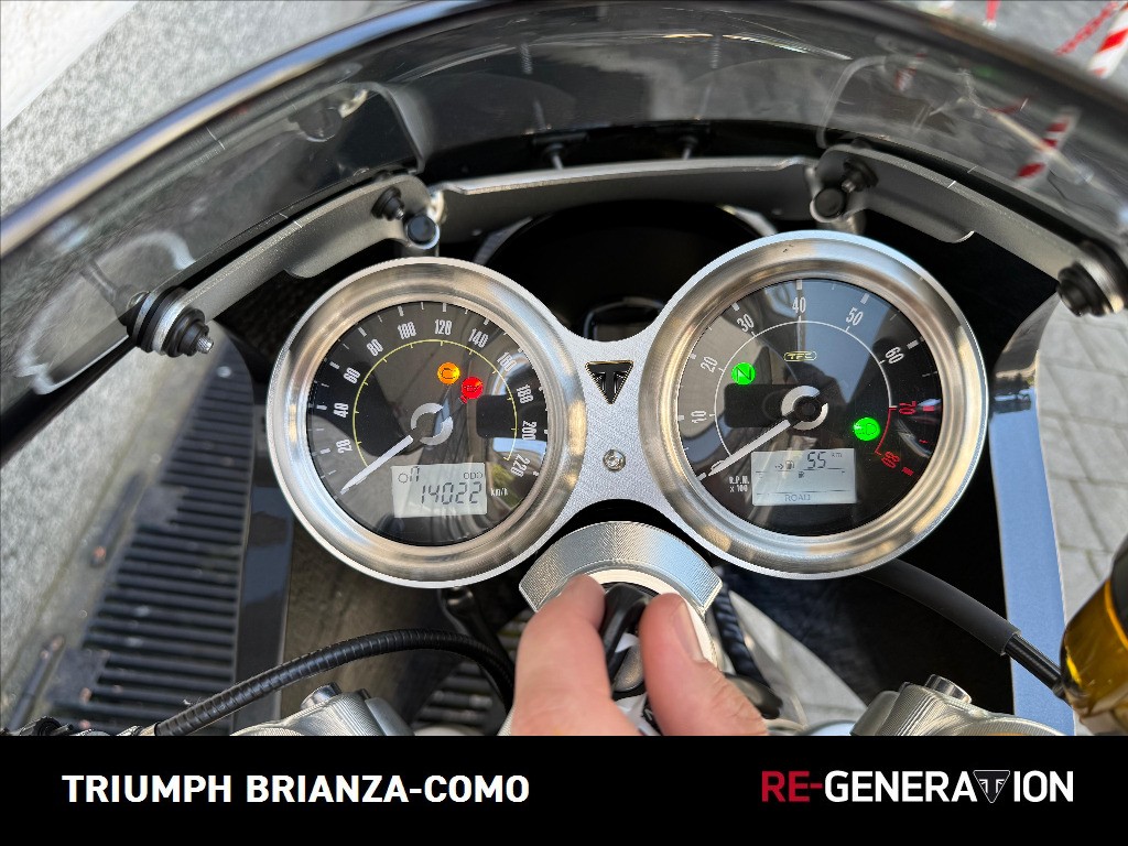 TRIUMPH Thruxton 1200 TFC