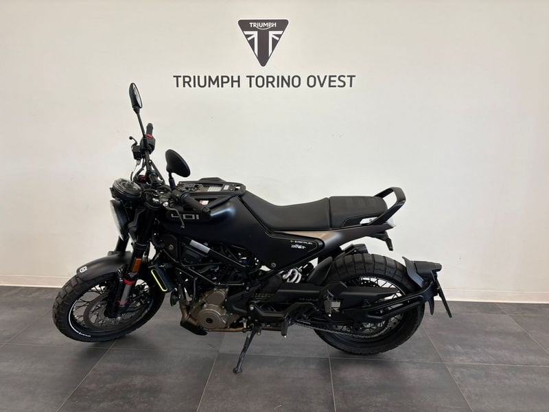 HUSQVARNA Svartpilen 401 4T #2