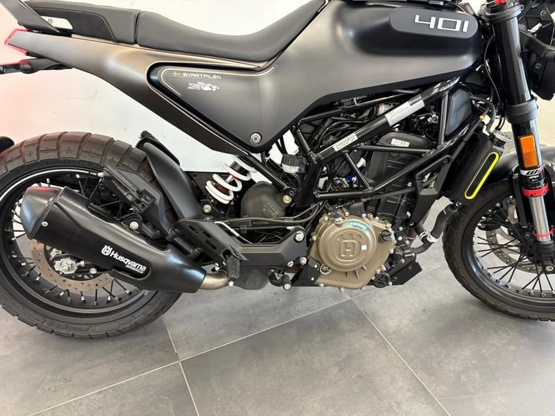 HUSQVARNA Svartpilen 401 4T #8