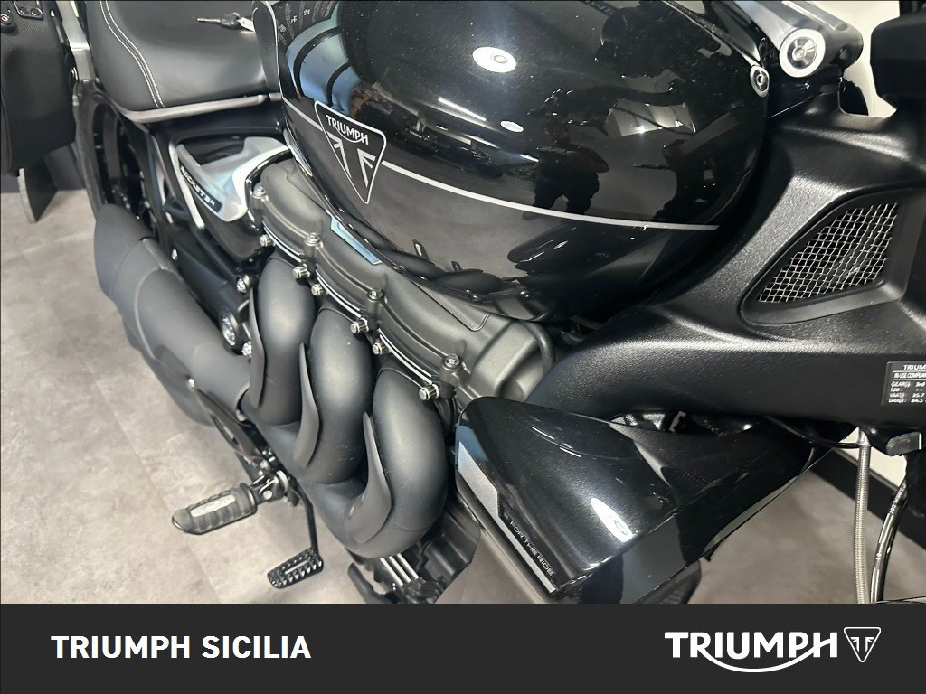 TRIUMPH Rocket III 2500 Storm R