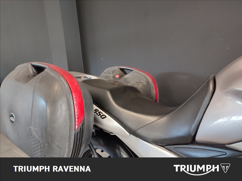 YAMAHA TDM 850 