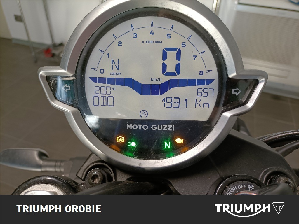 MOTO GUZZI V7 850 Stone Abs