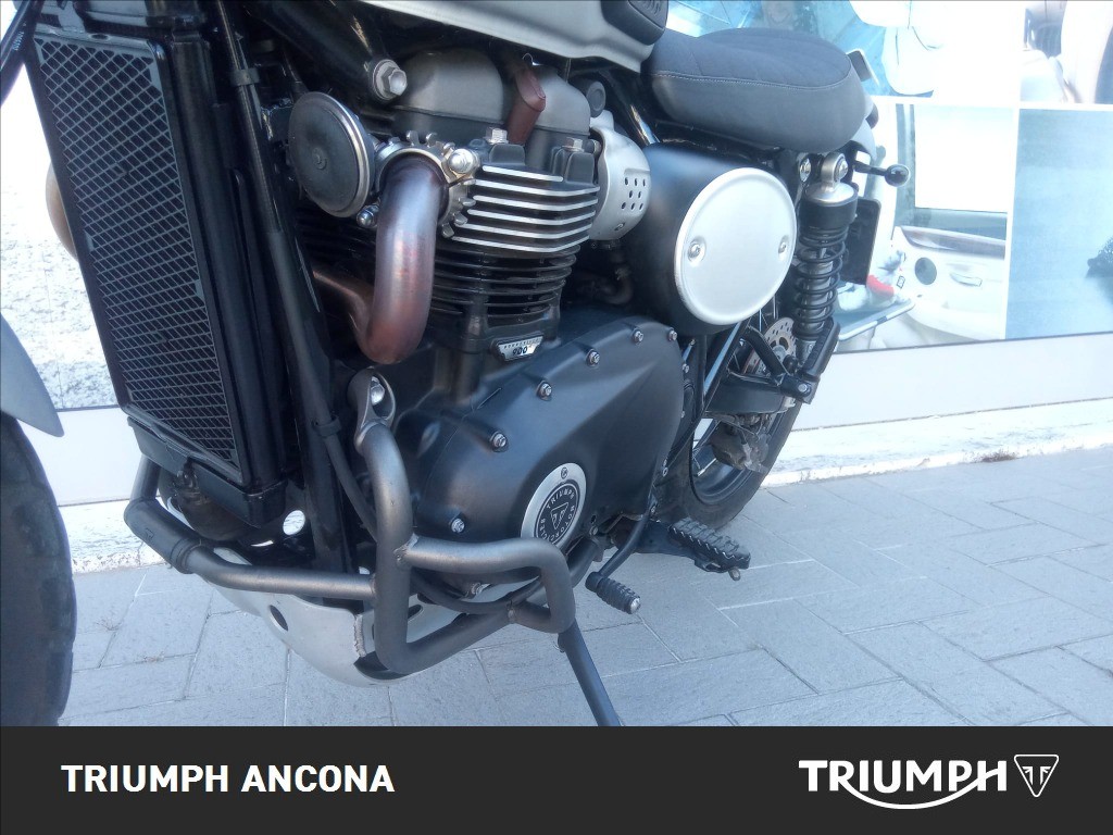TRIUMPH Street Scrambler 900 