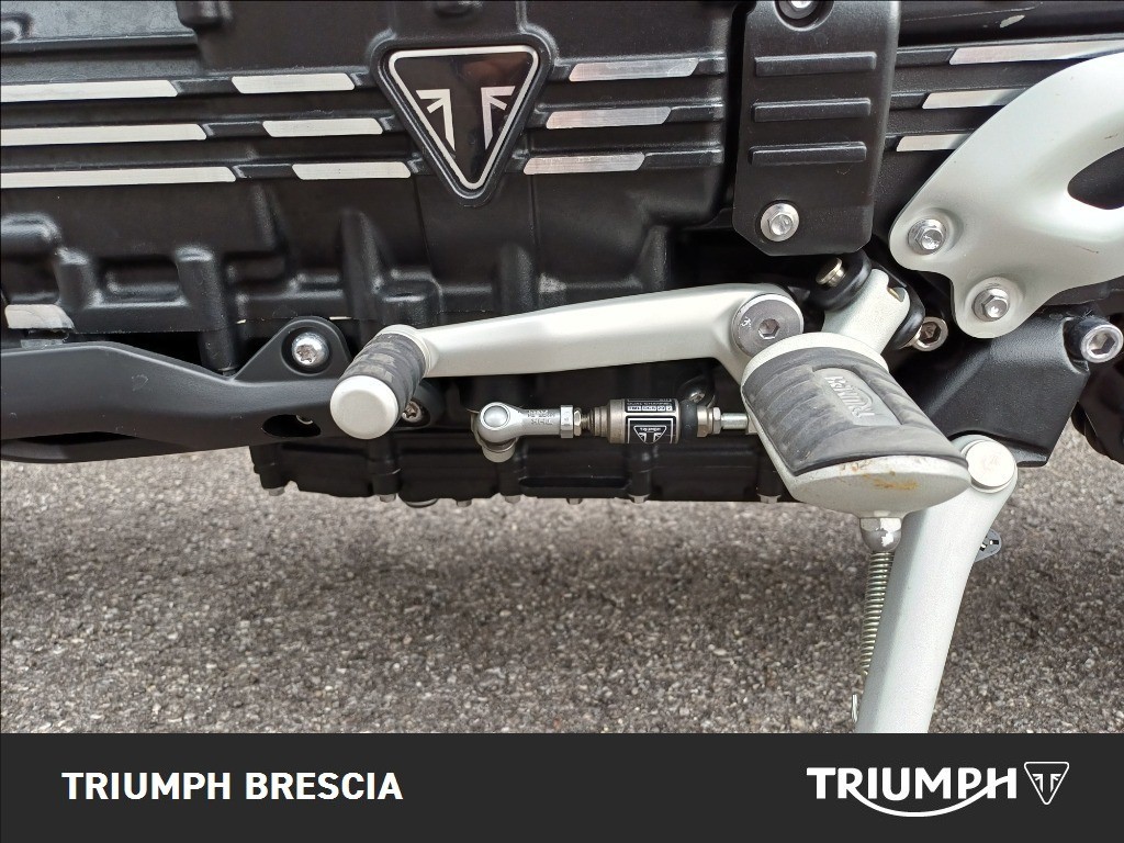 TRIUMPH Rocket III 2500 R Chrome Edition