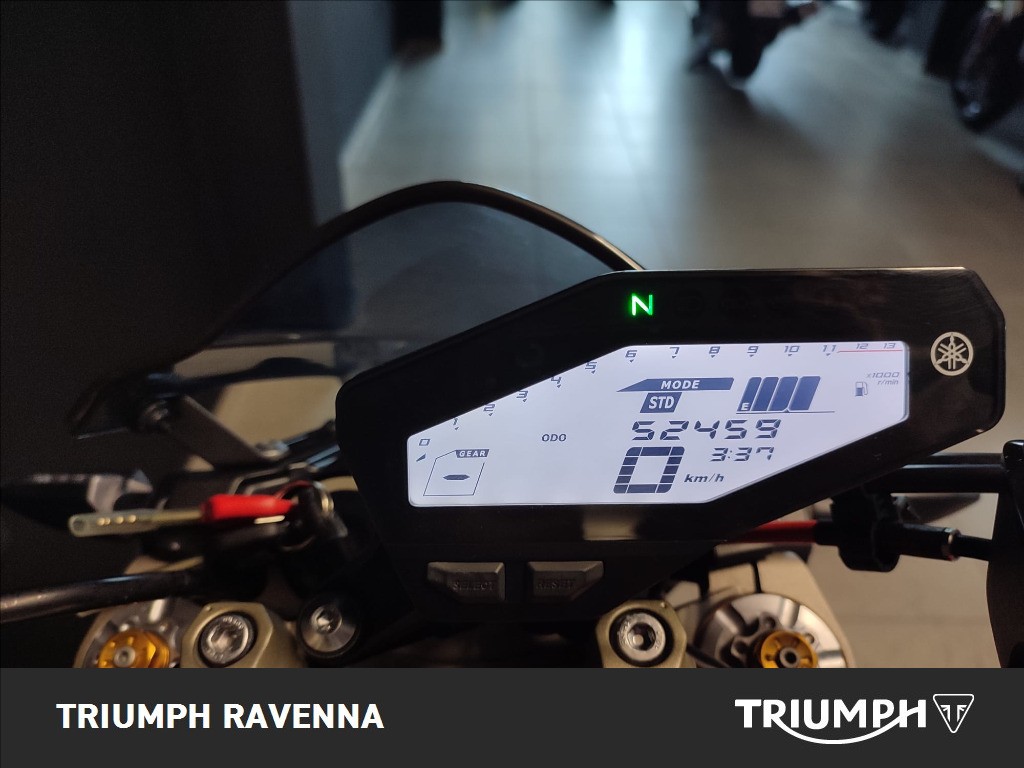 YAMAHA MT-09 850 