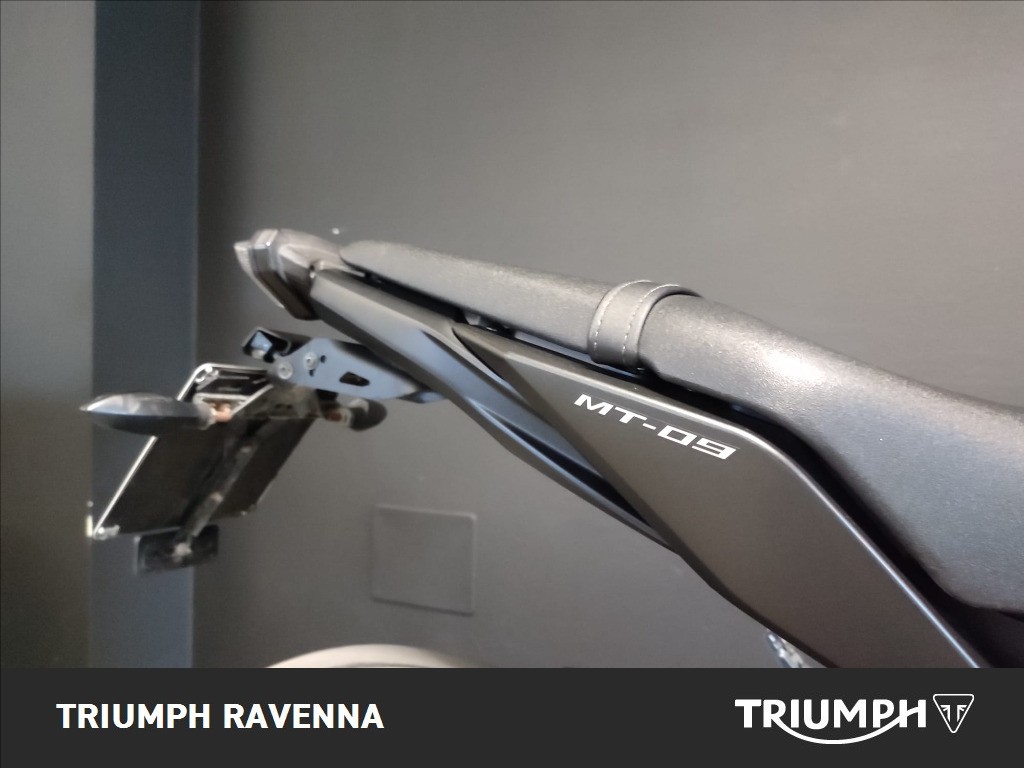 YAMAHA MT-09 850 