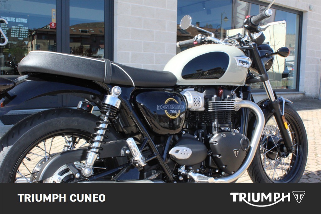TRIUMPH Bonneville 900 T100 