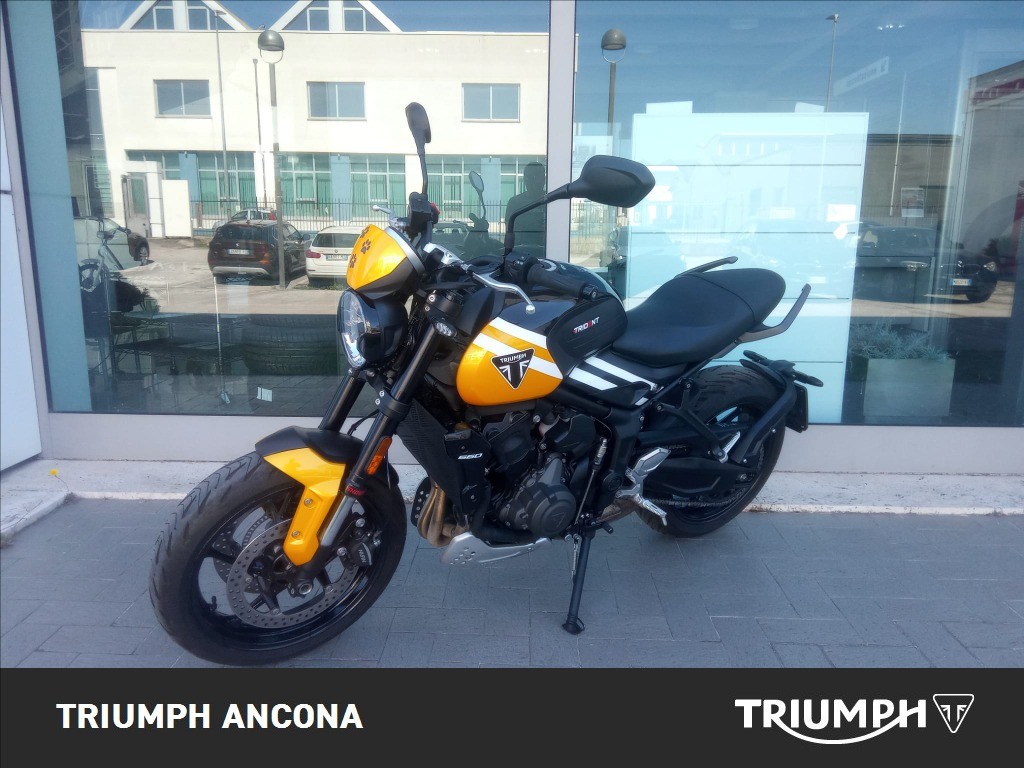 TRIUMPH Trident 660 Cosmic Yellow / Sapphire Black Abs