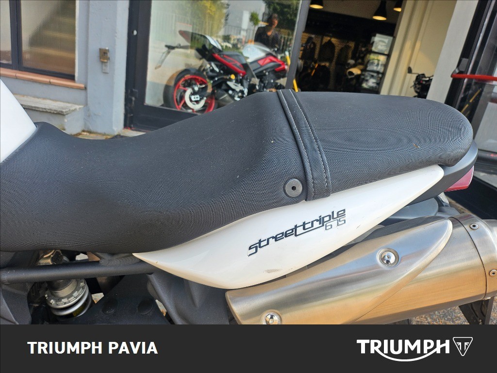 TRIUMPH Street Triple 675 