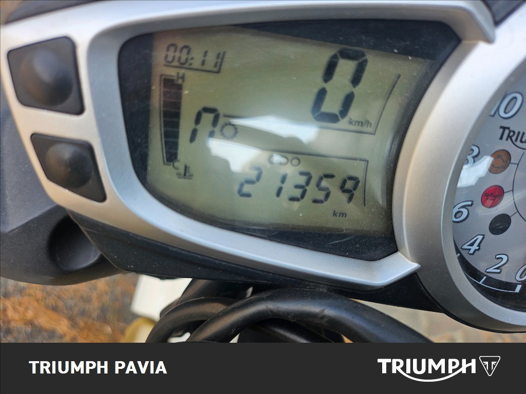 TRIUMPH Street Triple 675 