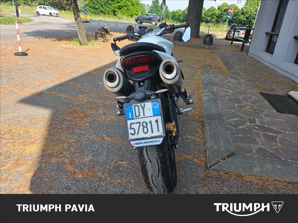 TRIUMPH Street Triple 675 