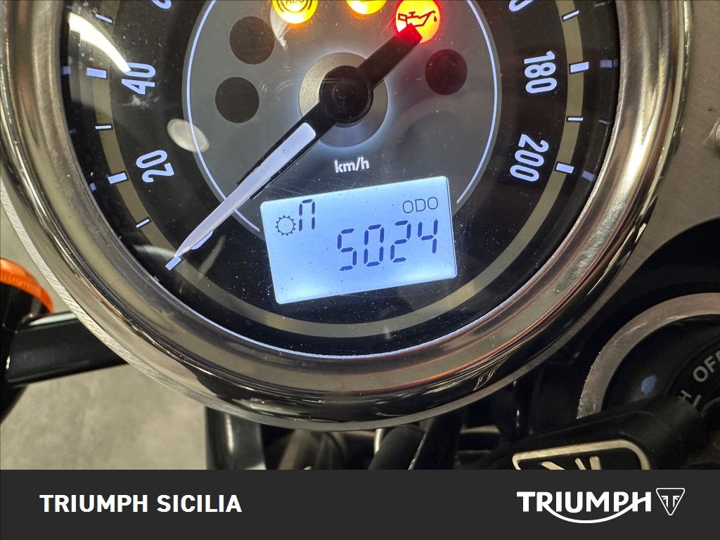 TRIUMPH Bonneville 900 T100 E5