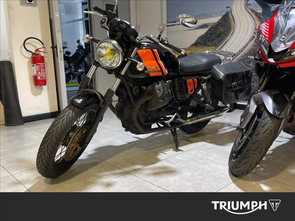 MOTO GUZZI V7 750 Special