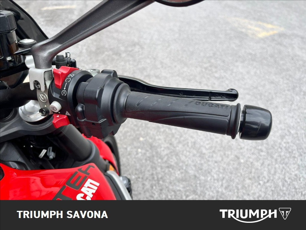 DUCATI Monster 937 Red