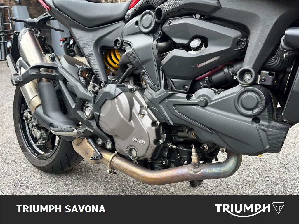 DUCATI Monster 937 Red