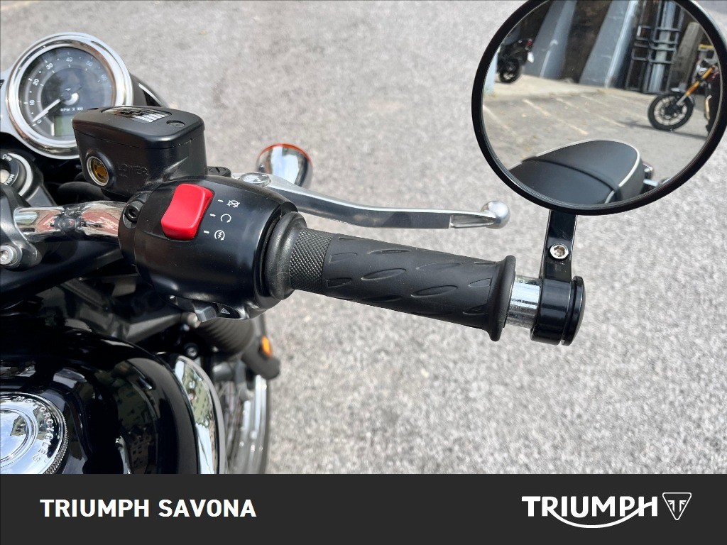 TRIUMPH Bonneville 900 T100 