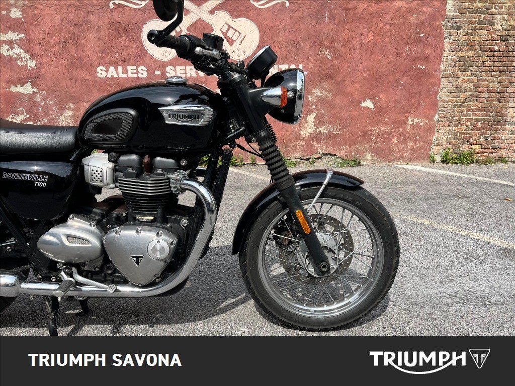 TRIUMPH Bonneville 900 T100 