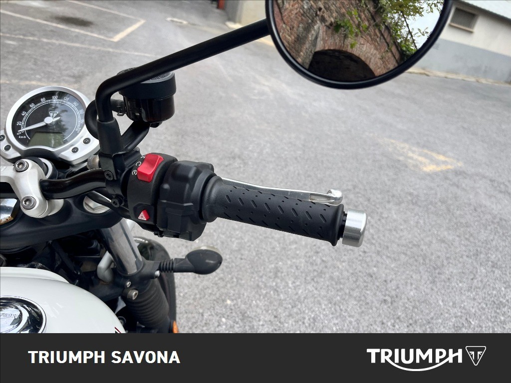 TRIUMPH Street Twin 900 