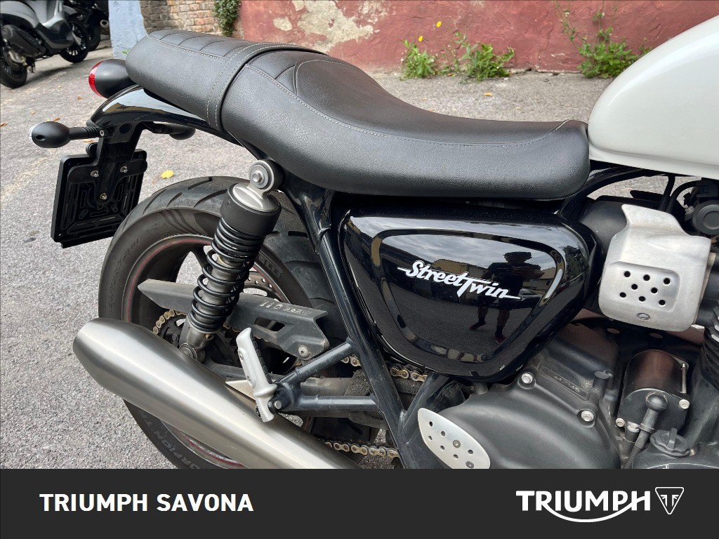 TRIUMPH Street Twin 900 