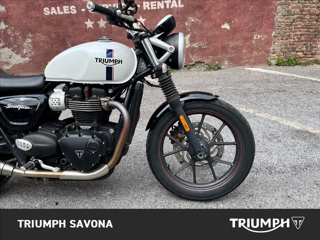 TRIUMPH Street Twin 900 