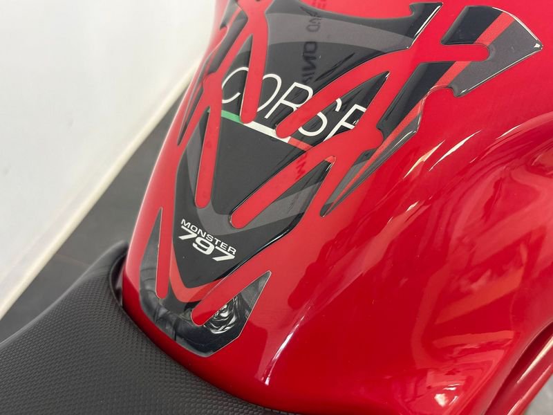 DUCATI Monster 797 Red dep.A2