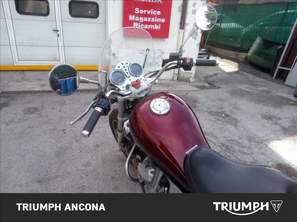 MOTO GUZZI Nevada 750 
