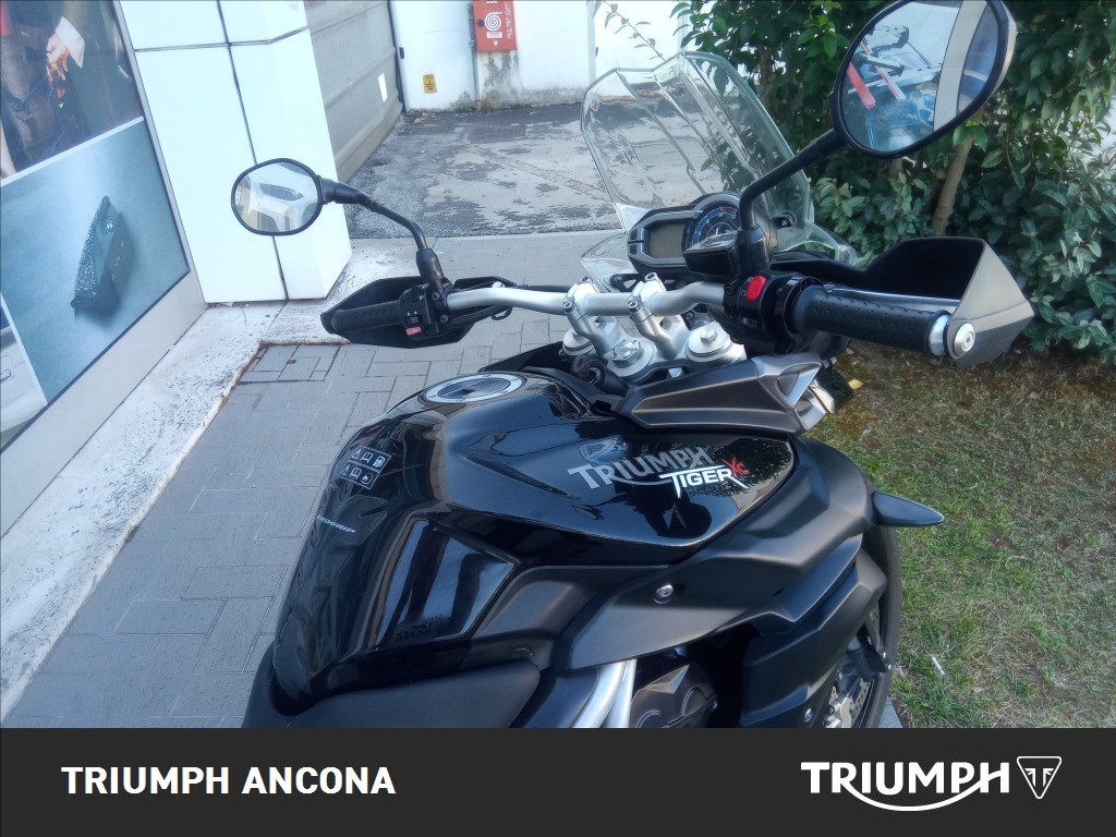 TRIUMPH Tiger 800 XC