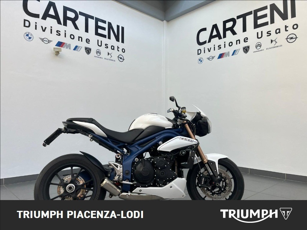 TRIUMPH Speed Triple 1050 SE